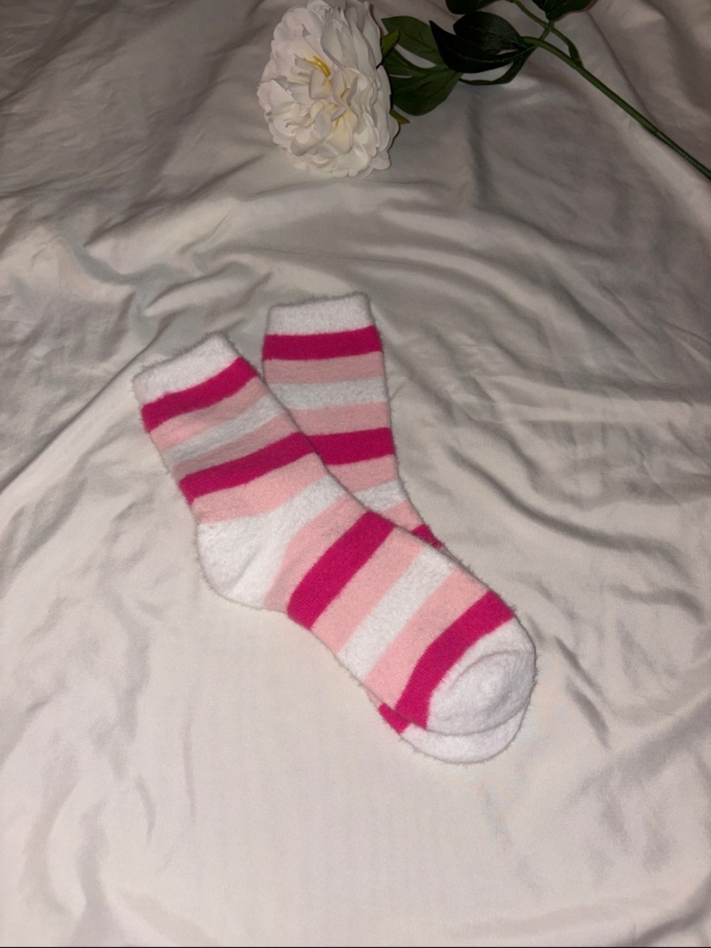 Cozy Striped Fuzzy Socks - Pink & White